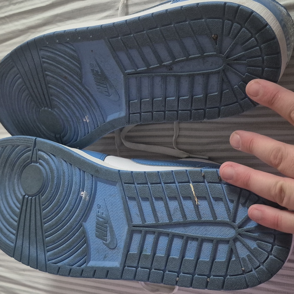 Air Jordan 1 Low - Picture 5 of 6